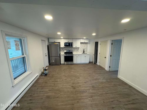 6-16 N Summer St, Adams, MA, 01220-1576 | Card Image