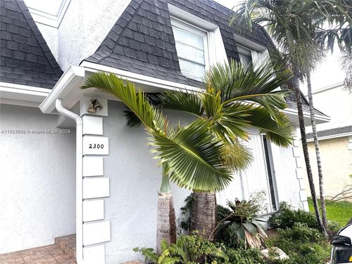 25-2300 Ne 7th St, Hallandale Beach, FL, 33009-2875 | Card Image