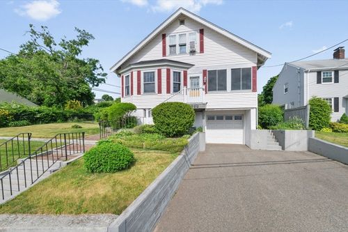 828 E Squantum St, Quincy, MA, 02171-1252 | Card Image