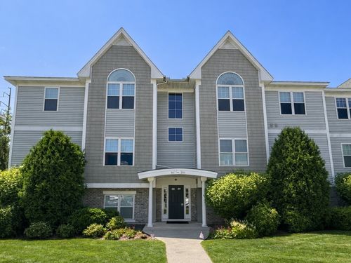 305-200 Roger Williams Ave, Rumford, RI, 02916-3375 | Card Image
