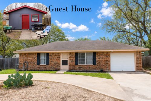 1114 Woodlawn St, Lockhart, TX, 78644-1934 | Card Image