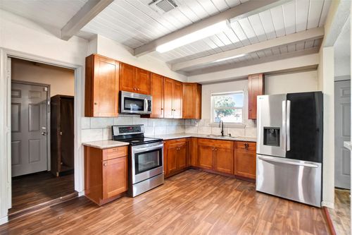 802 Littlejohn Ct, Pasadena, TX, 77502-2350 | Card Image