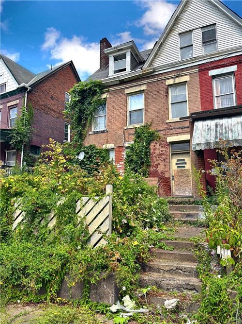 434 Airbrake Ave, Wilmerding, PA, 15148-1011 | Card Image
