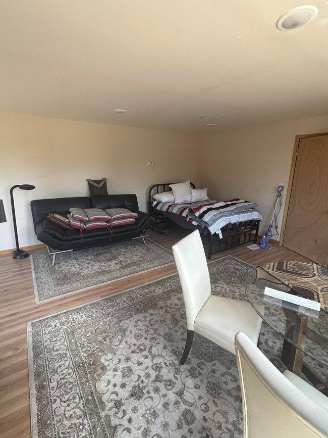 bedroom1.jpg | Image 13