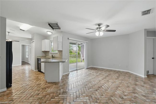 18210 Apple Rd, House other with 3 bedrooms, 2 bathrooms and 2 parking in FORT MYERS FL | Image 11