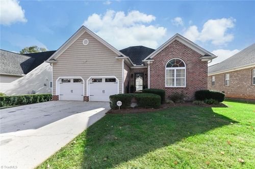 1560 Crestlawn Trail, Pfafftown, NC, 27040 | Card Image