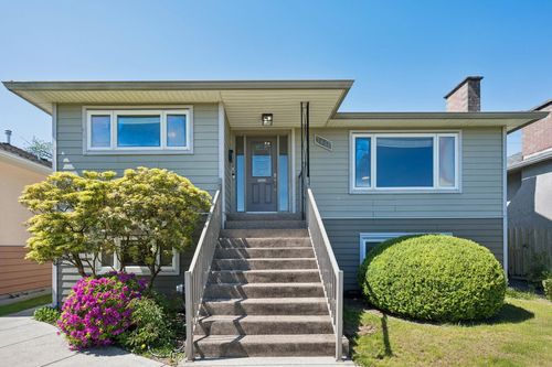 7621 Elliott St, Vancouver, BC, V5S2N8 | Card Image