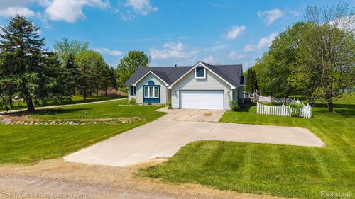 1041 Mackie Road, Almont Township, MI, 48003 | Card Image