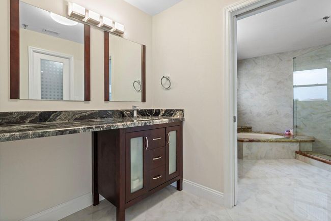 APT-802 - 7578 Regency Lake Dr, Condo with 3 bedrooms, 3 bathrooms and null parking in Boca Raton FL | Image 20