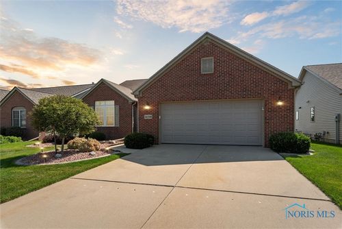 26348 Edgewater Dr, Perrysburg, OH, 43551-6389 | Card Image