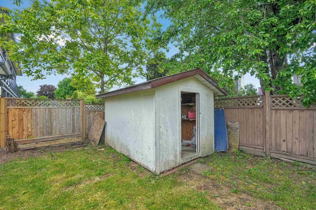 6605 Dayton Drive, House other with 6 bedrooms, 2 bathrooms and 7 parking in Chilliwack BC | Image 35