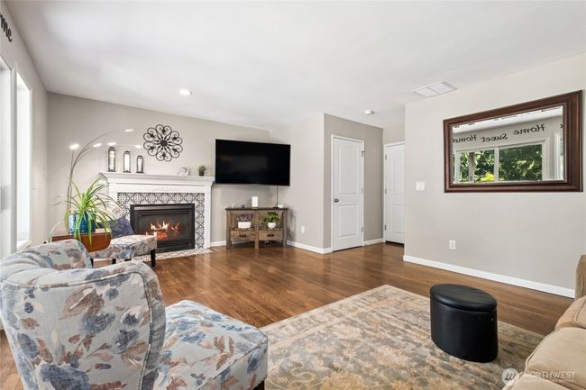 19204 112 Th St E, House other with 3 bedrooms, 3 bathrooms and 3 parking in Bonney Lake WA | Image 18