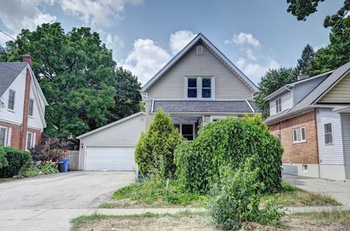 31 Troy St, Kitchener, ON, N2H1L7 | Card Image