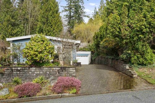 129 Roe Drive, Port Moody, BC, V3H3M9 | Card Image