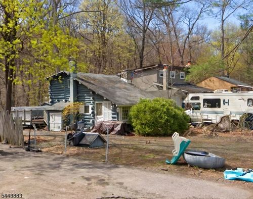 11 Setting Sun Trl, West Milford, NJ, 07480-4133 | Card Image