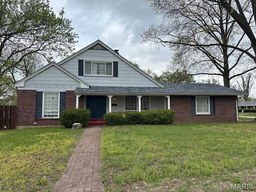 3725 Helmkampf Dr, Florissant, MO, 63033-6538 | Card Image