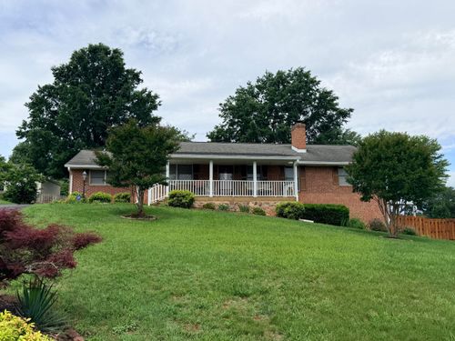 312 Ashley Ct, Vinton, VA, 24179-1800 | Card Image