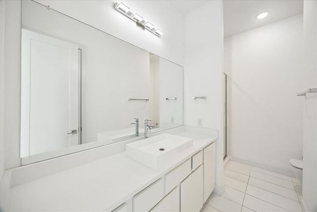 SECONDARY BATHROOM | Image 44