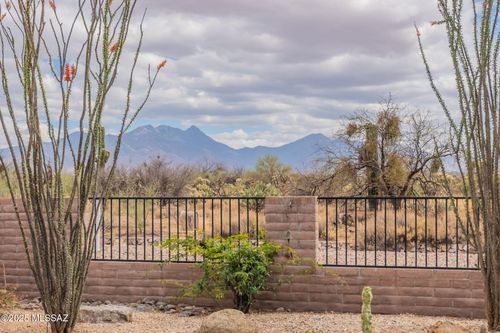 2740 E Ponce Court, Green Valley, AZ, 85614 | Card Image
