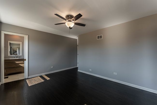 105 Roxborough Pl, Home with 4 bedrooms, 3 bathrooms and 2 parking in Inverness IL | Image 12