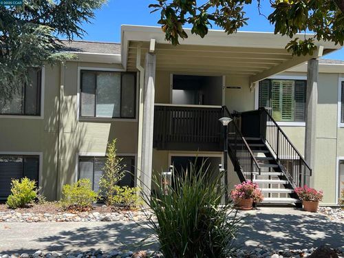 1443 Rockledge Ln, Walnut Creek, CA, 94595-4955 | Card Image