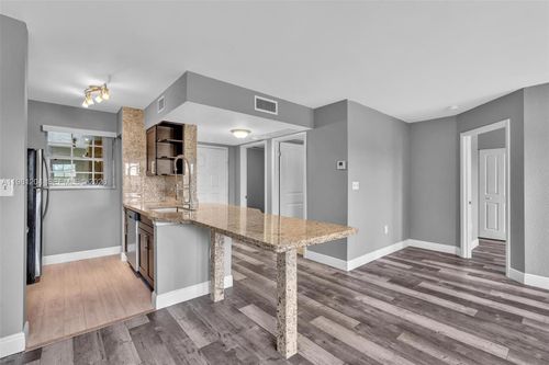 apt-204-2871 N Oakland Forest Dr, Oakland Park, FL, 33309-6408 | Card Image