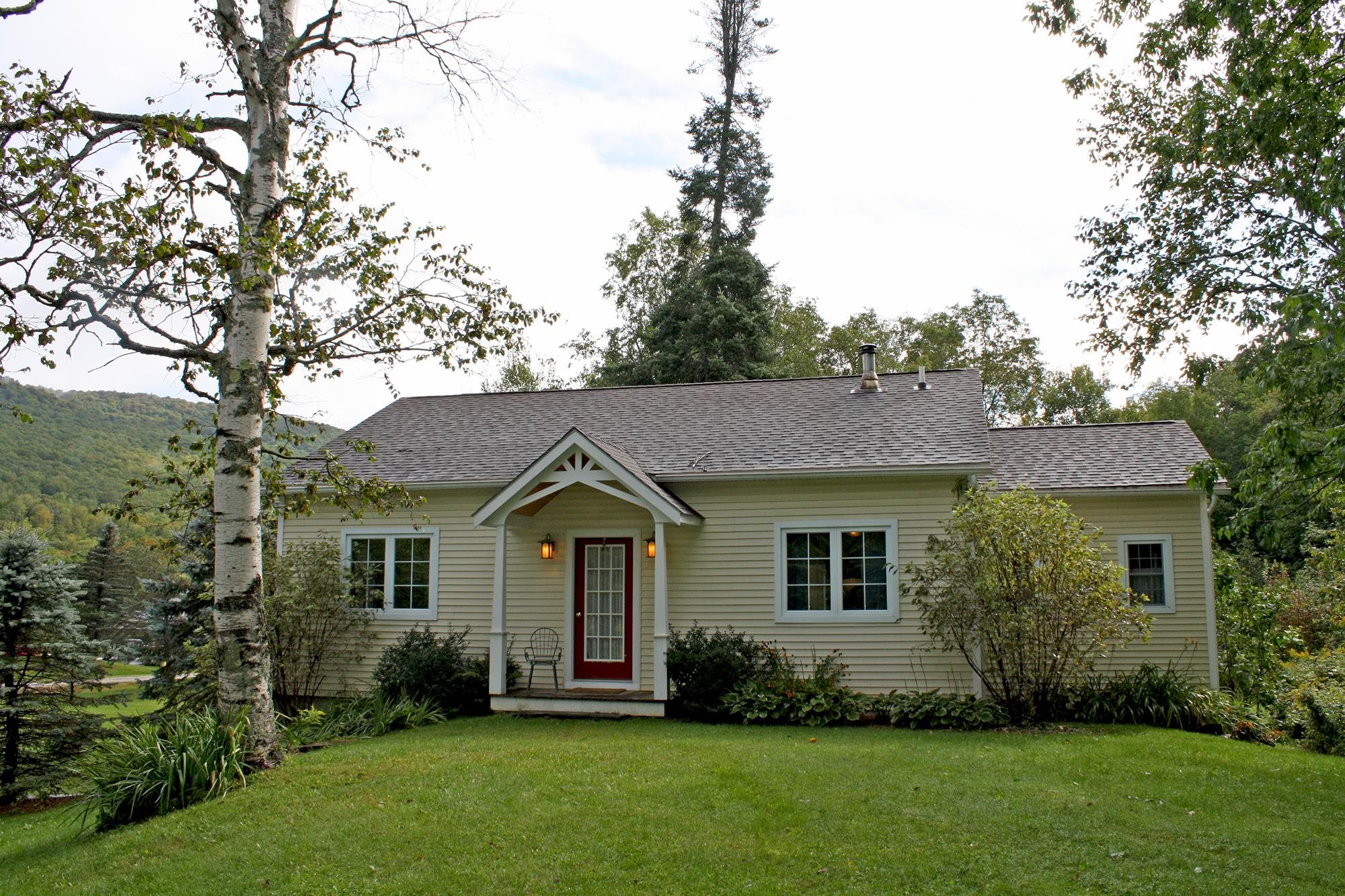 Station Rd, Mount Holly, VT 05758