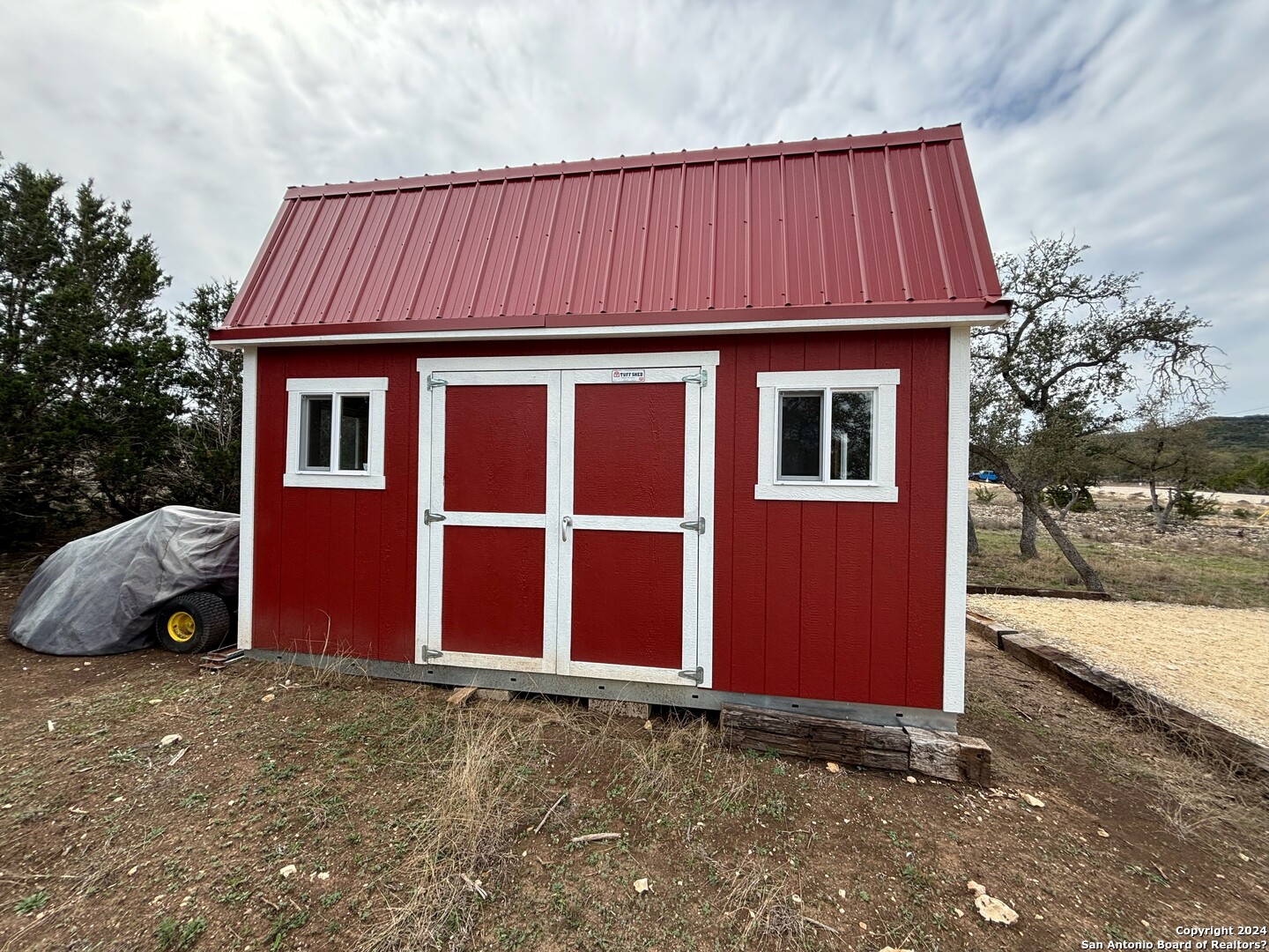 Land in Bandera 3