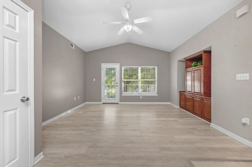 209-1501 Partin Dr N, Niceville, FL, 32578-1454 | Card Image