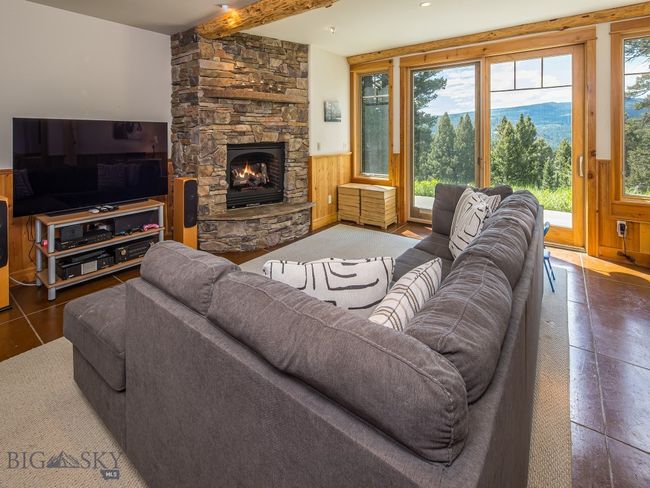 Lower level family room | Image 35