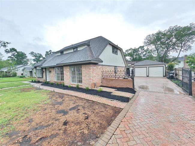 4106 Clovernook Ln, House other with 4 bedrooms, 3 bathrooms and 2 parking in Seabrook TX | Image 4