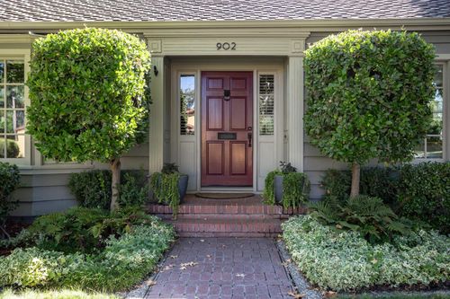 902 Carolyn Ave, Modesto, CA, 95350-5210 | Card Image
