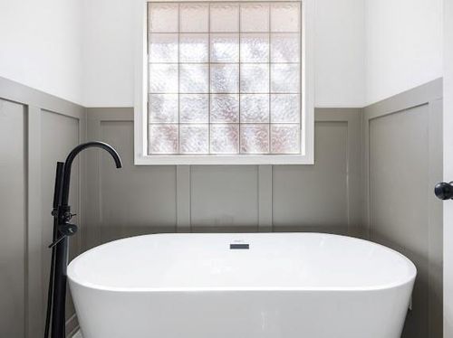 1225 Ne Kenwood Dr, Lees Summit, MO, 64064-3200 | Card Image