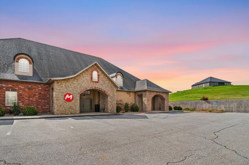 2-844 W Guin Rd, Nixa, MO, 65714-9538 | Card Image