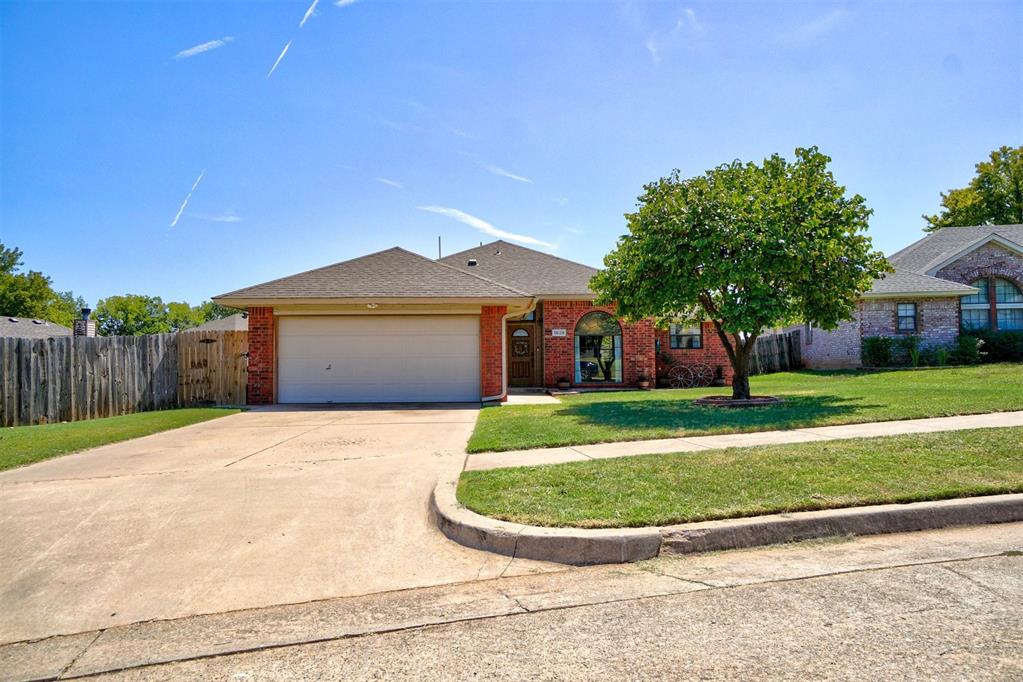 10th St, Moore, OK 73160