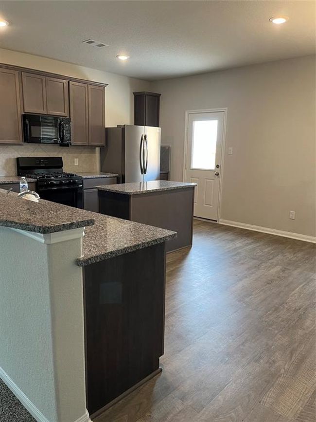 11307 Cora Ln, House other with 3 bedrooms, 2 bathrooms and 2 parking in Willis TX | Image 24