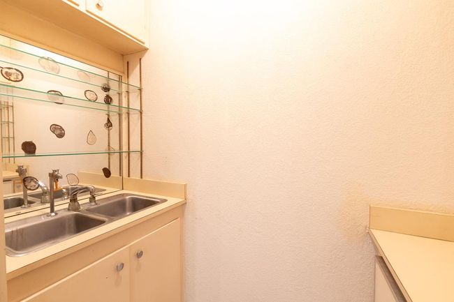 1001 W Walnut St, House other with 3 bedrooms, 3 bathrooms and 4 parking in Coleman TX | Image 12