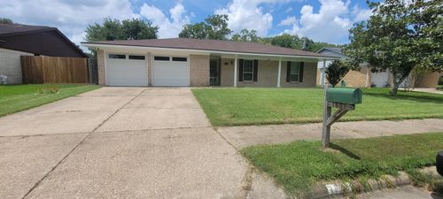 1807 Sleepy Creek Way, Pearland, TX, 77581-5649 | Card Image