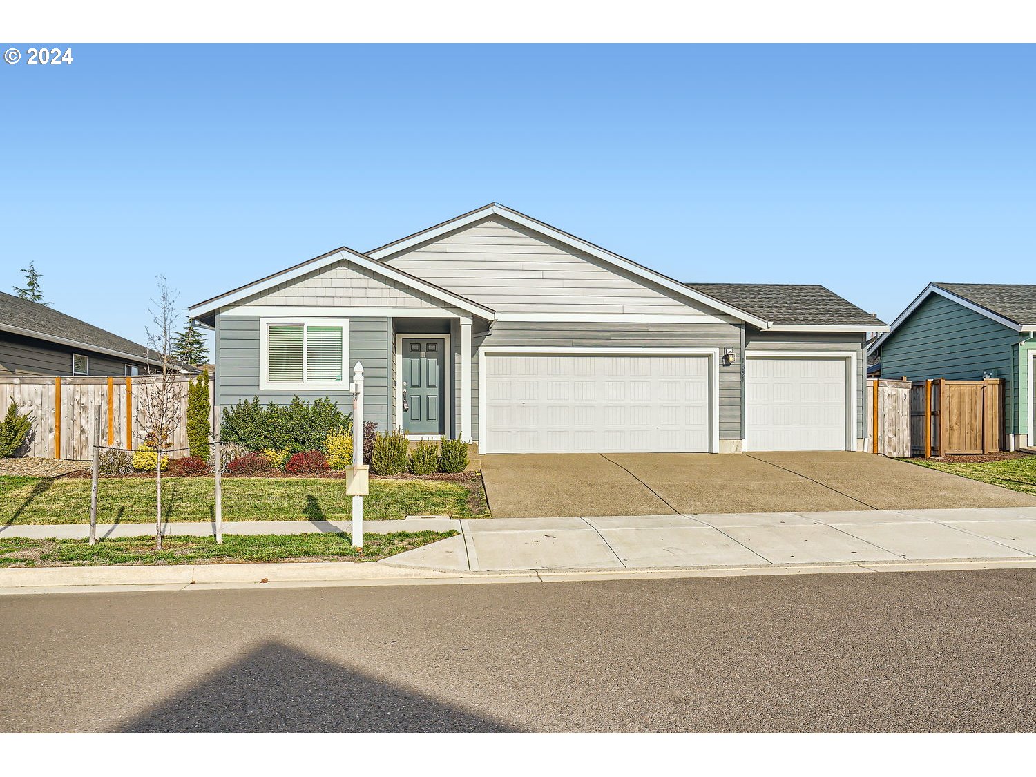 Smith Dr, Woodburn, OR 97071