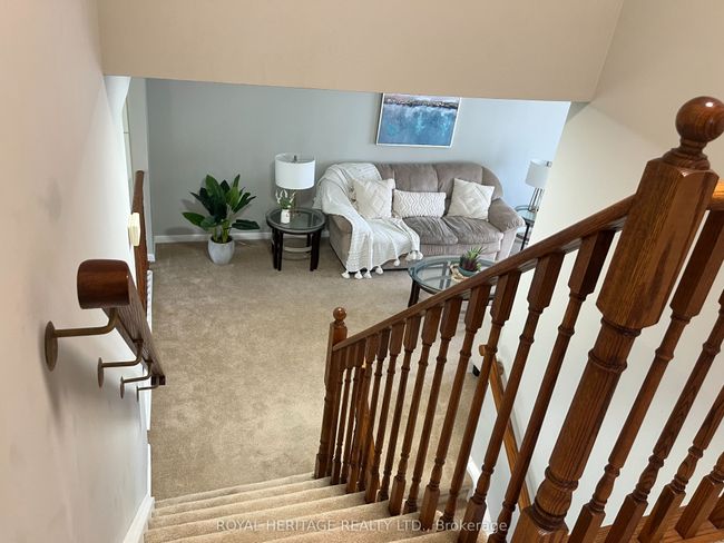 28 Renfield Cres, House other with 3 bedrooms, 3 bathrooms and 2 parking in Whitby ON | Image 24