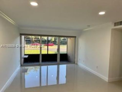 apt-104-402 Nw 87th Ave, Miami, FL, 33172-5721 | Card Image