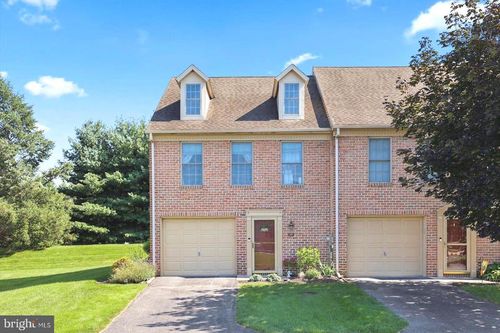 p178-178 Crown Pointe Dr, York, PA, 17402-7806 | Card Image