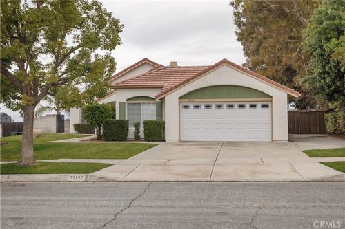 33142 Lotus Ave, Yucaipa, CA, 92399-2006 | Card Image