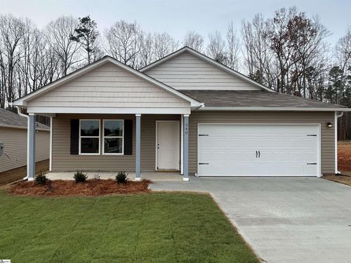 440 Sundown Dr, Spartanburg, SC, 29302-3815 | Card Image