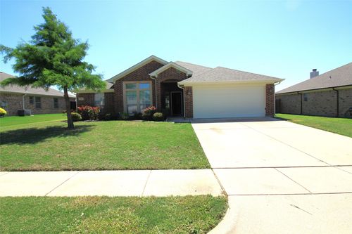 709 W Sheila Cir, Joshua, TX, 76058-2917 | Card Image