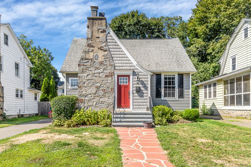 39 Parkway Dr, Stratford, CT, 06614-3230 | Card Image