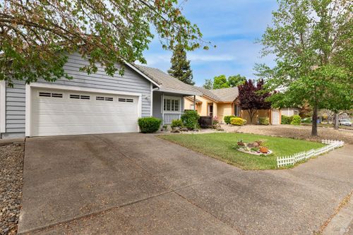 349 Sugar Maple Lane, Windsor, CA, 95492 | Card Image