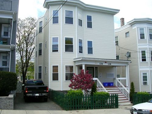 apt-3-128-126 Vernal St, Everett, MA, 02149-2369 | Card Image