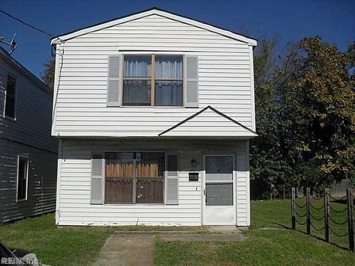 851 29th St, Newport News, VA, 23607-4142 | Card Image