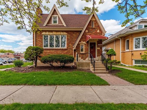 2246 Clinton Ave, Berwyn, IL, 60402-2104 | Card Image